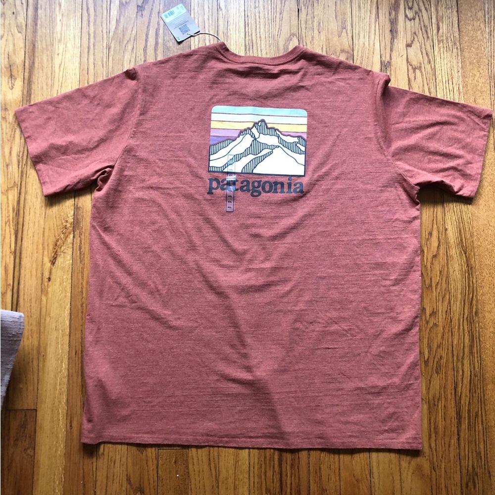 NWT / Patagonia men’s line logo ridge pocket responsibili - tee shirt / XXL